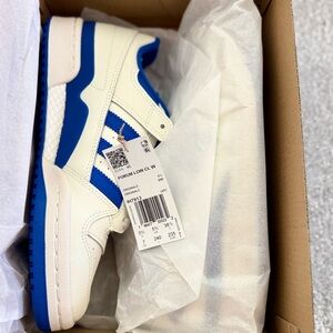 Adidas Forum Low CL Sneakers in Blue and White